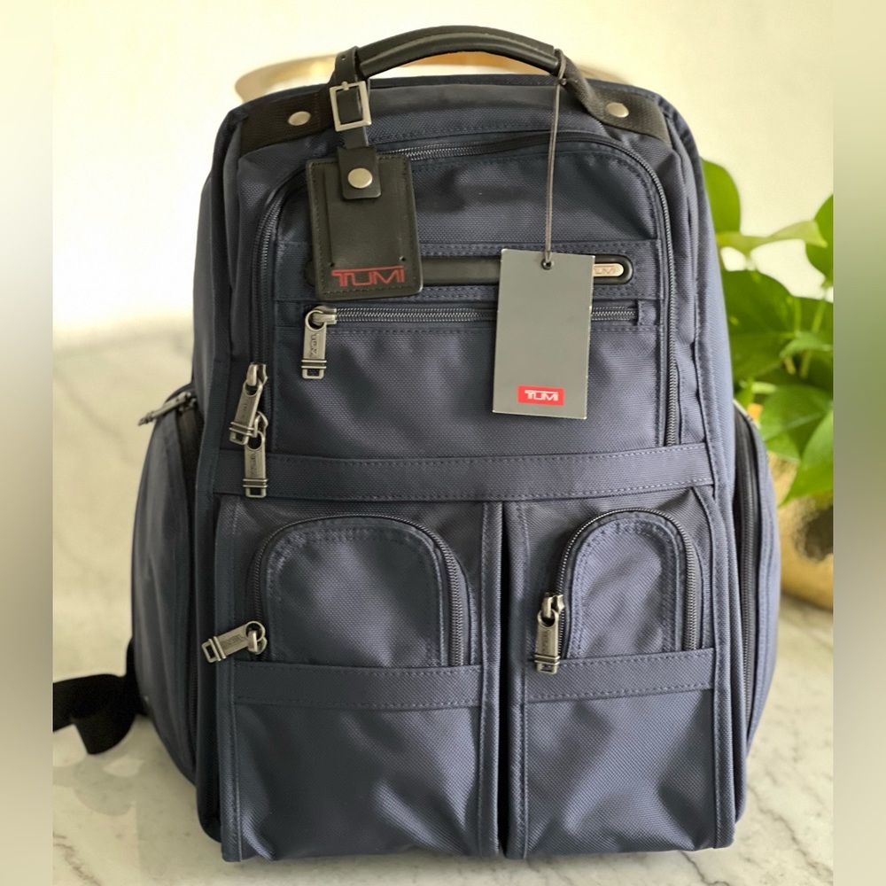 BNWT ~ TUMI Compact Laptop Brief Pack ~ Navy